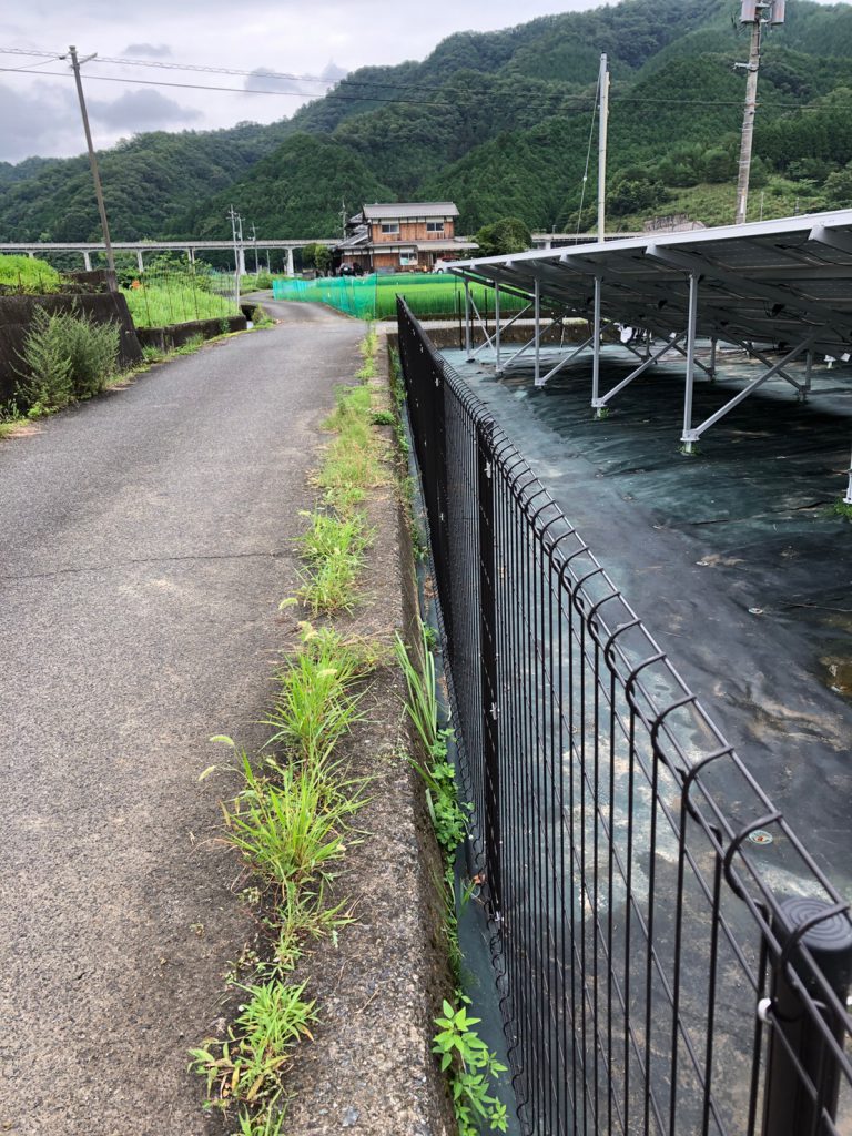 岡山県で太陽光フェンスの施工の画像